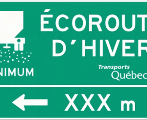 Écoroute d'hiver, flèche à gauche et distance