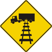 Signal avancé d'un passage à niveau surélevé