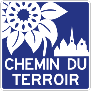Panneau d'acheminement vers la route ou le circuit touristique