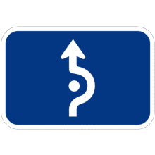 Panonceau de direction tout droit pour carefour giratoire