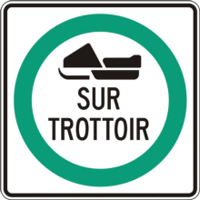Obligation de circuler sur le trottoir