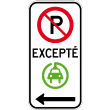 Espace de stationnement réservé aux véhicules électriques à gauche